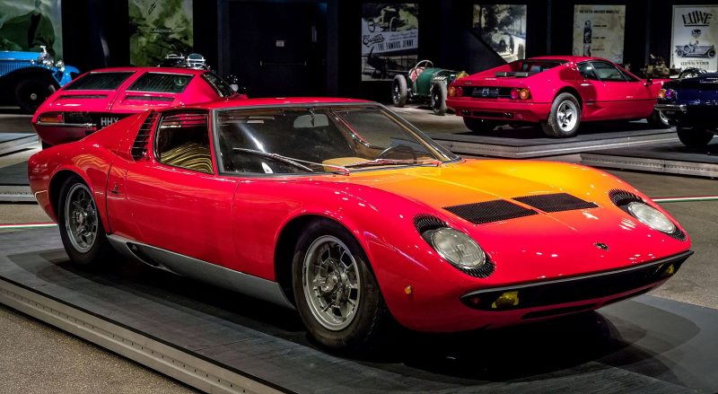Lamborghini vs Ferrari