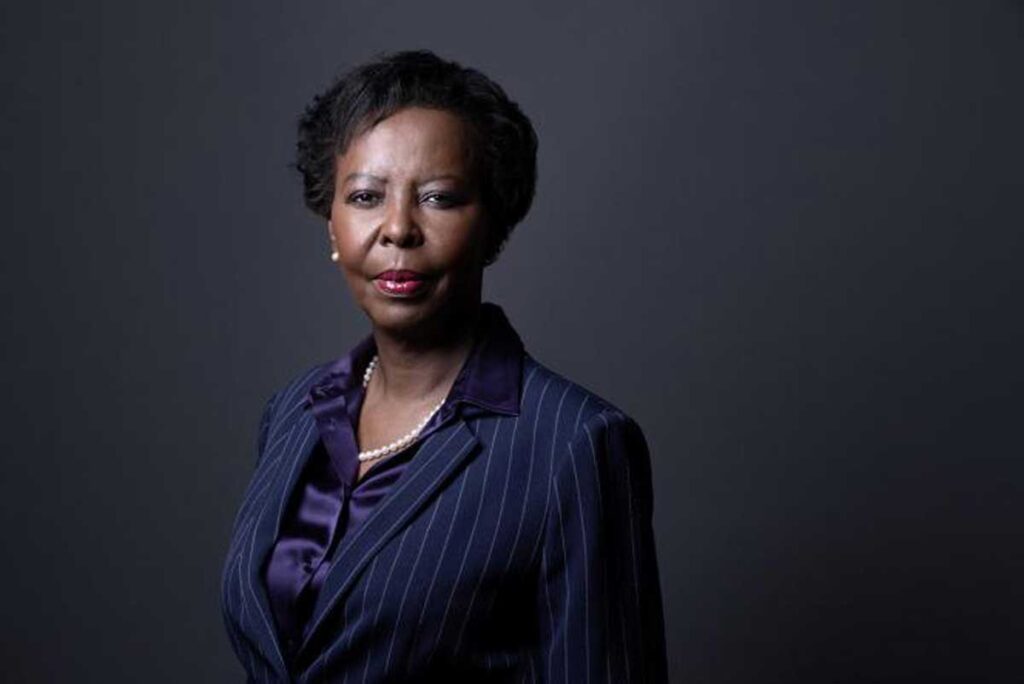 LOUISE MUSHIKIWABO chef de l'OIF