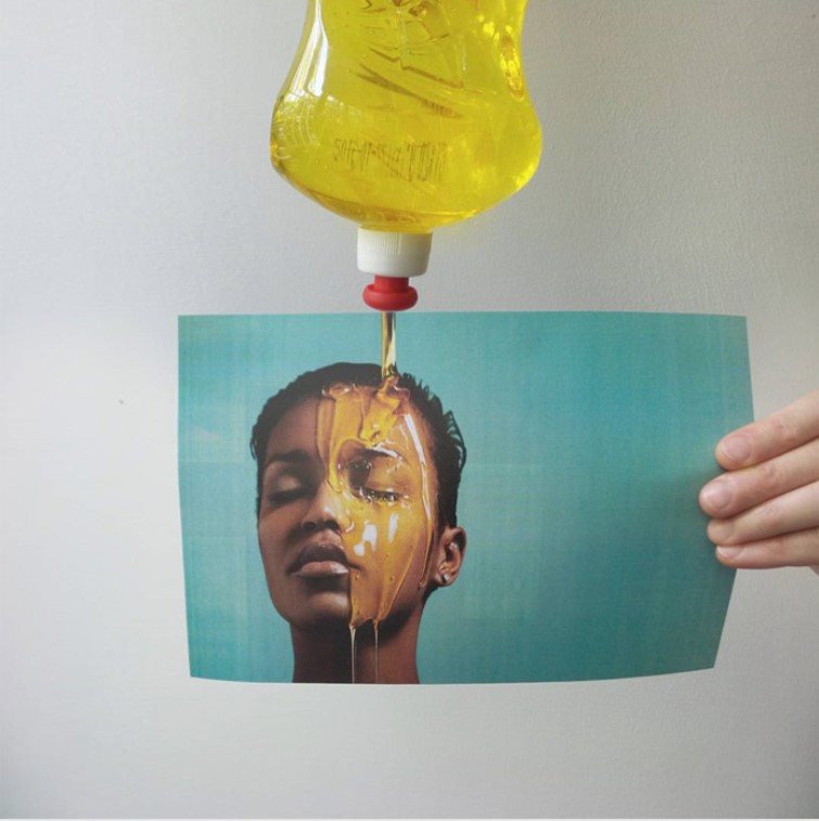 femme shampoing détergent