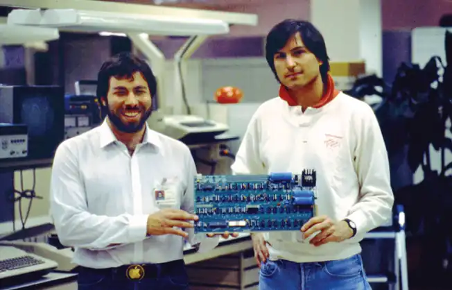 les fondateurs d'Apple (Steve Jobs & Steve Wozniak)